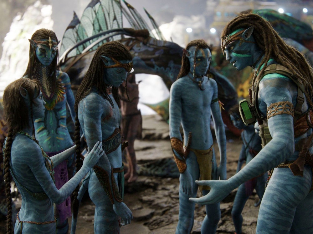 Die blauen Wesen vom Volk der Na’vi in „Avatar- the Way of Water“ von 2022.