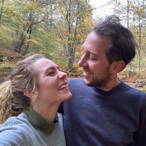 „Bauer sucht Frau“-Kandidatin Antje auf einem Instagram-Selfie vom 27. November zusammen mit Bauer Arne.