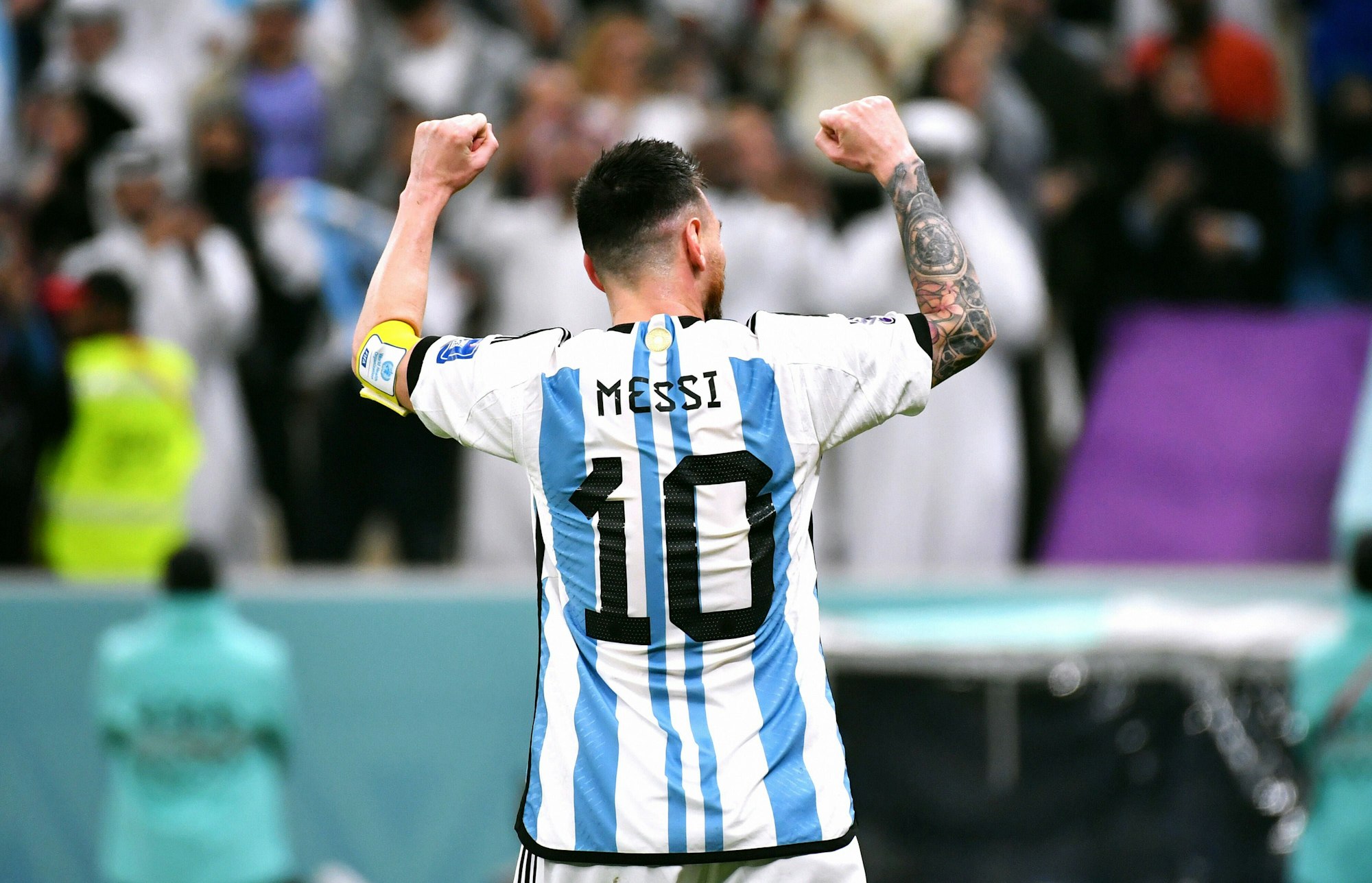 Die Rückennummer 10 trägt Messi seit März 2009.