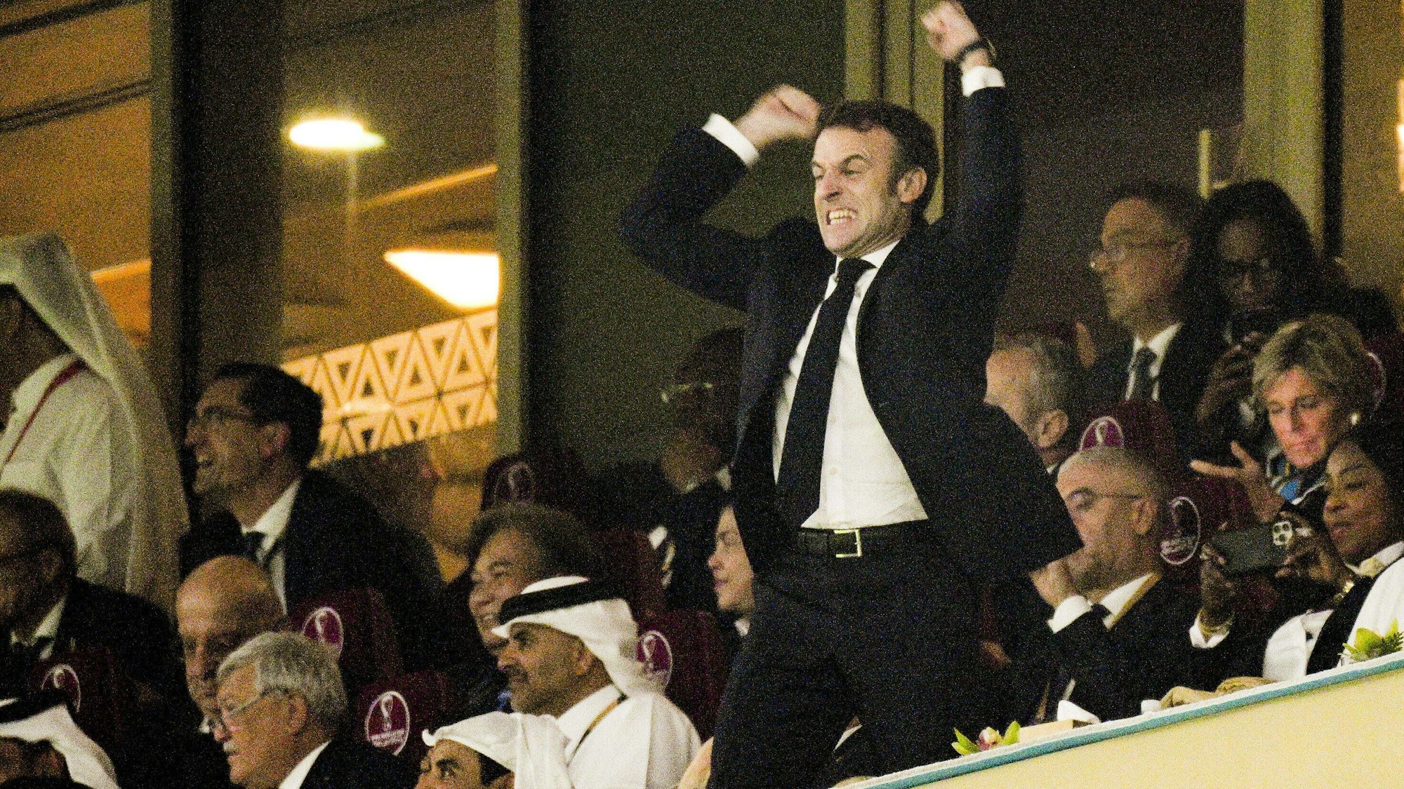 Frankreichs Präsident Emmanuel Macron jubelt während des WM-Finals.