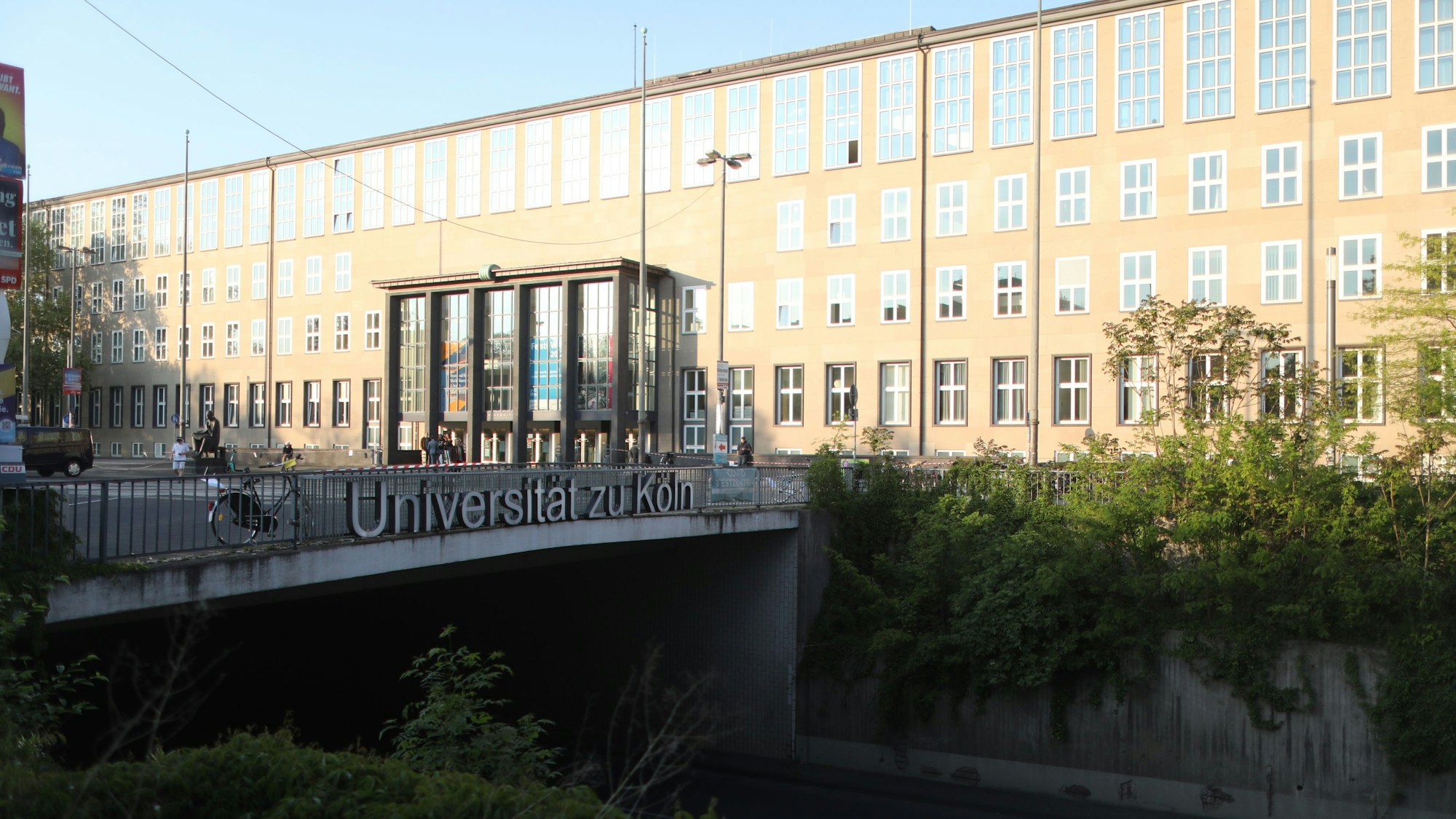Das Gebäude der Kölner Universität am 3. Mai 2022.