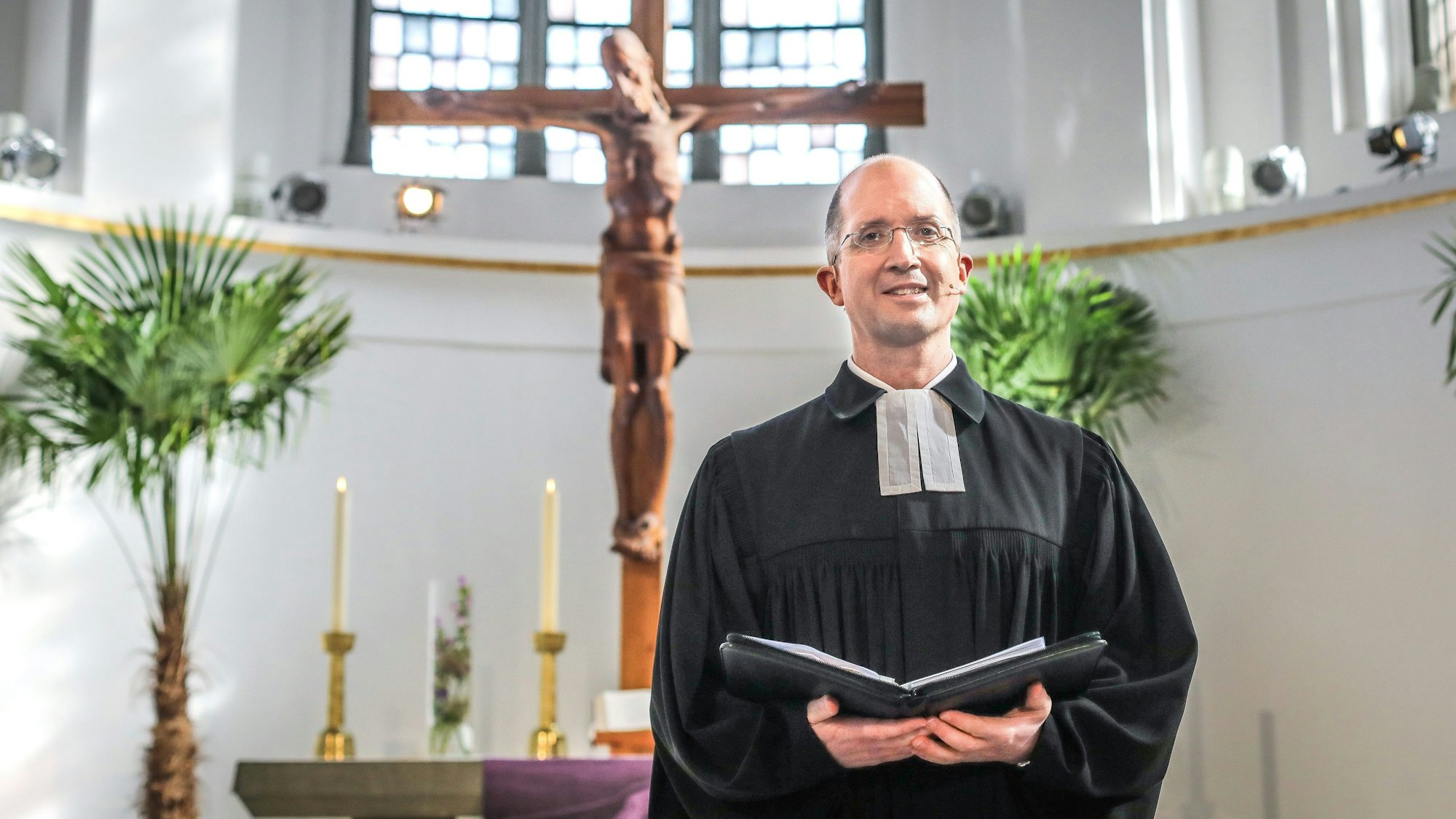 Der Präses der Evangelischen Kirche im Rheinland, Thorsten Latzel, bei einem Gottesdienst zu seiner Amtseinführung 2021.