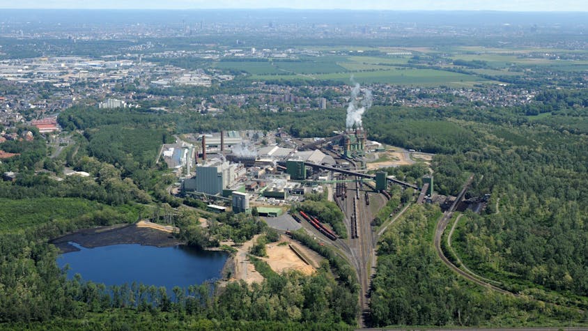 Das Luftbild zeigt die Brikettfabrik Wachtberg mit Anbindung zu Kohlebahn. Es soll neu genutzt werden.