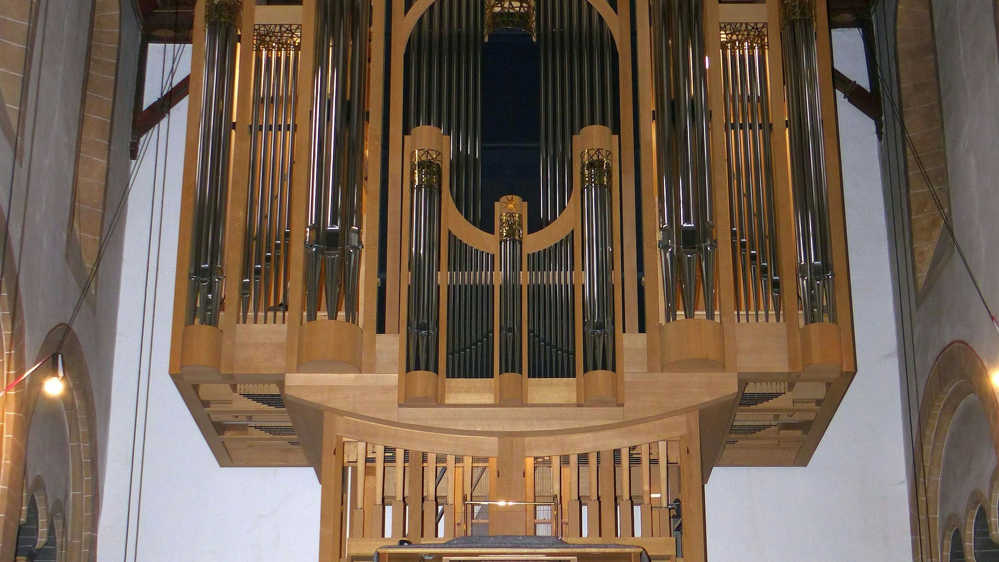 Ein Blick auf die Orgel
