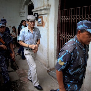 Der 78 Jahre alte Charles Sobhraj, Spitzname die „Schlange“ soll voraussichtlich diese Woche nach 19 Jahren Haft das Gefängnis in der Hauptstadt Kathmandu verlassen dürfen.