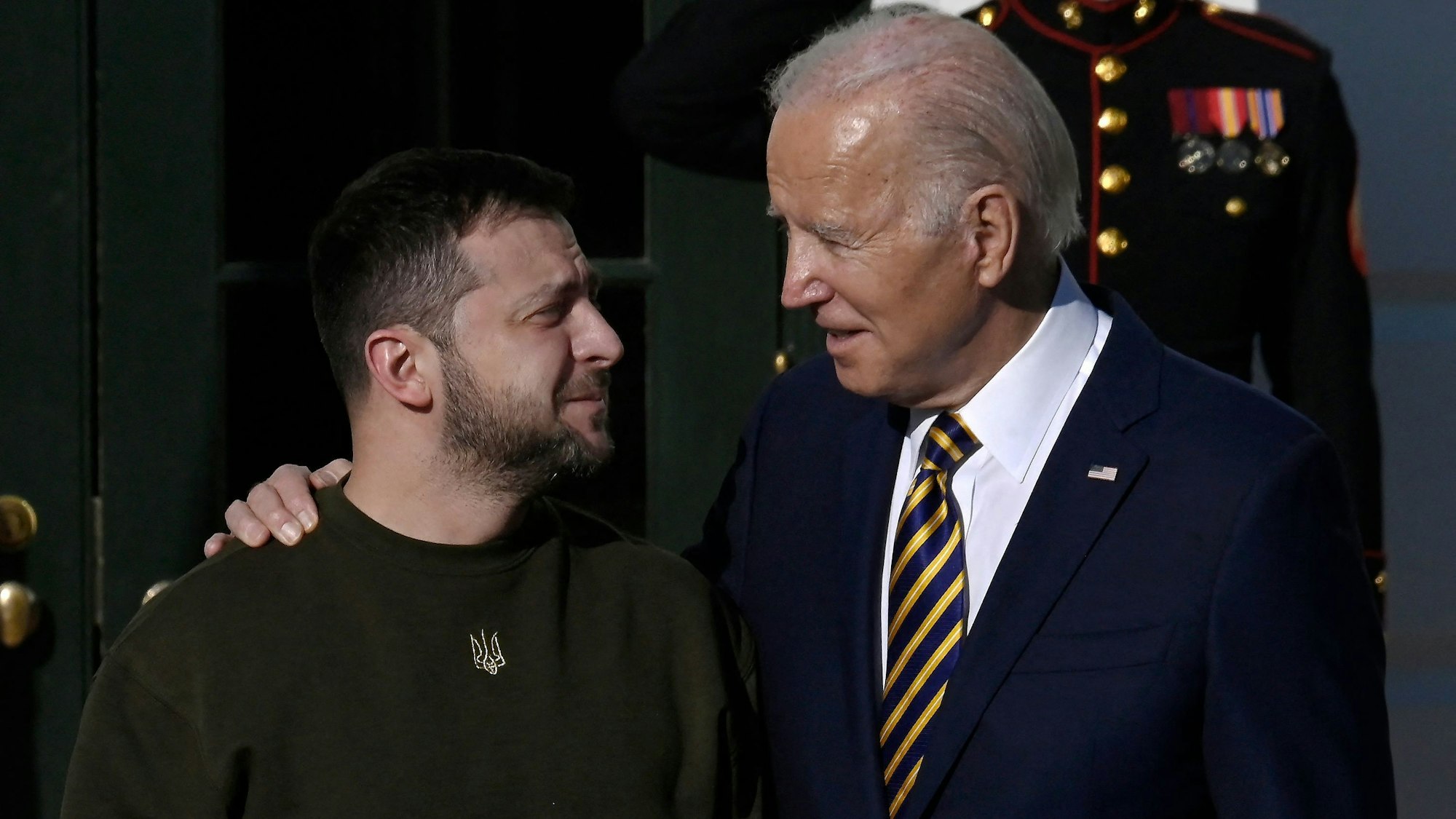 US-Präsident Joe Biden (r.) mit dem ukrainischen Präsidenten Wolodymyr Selenskyj