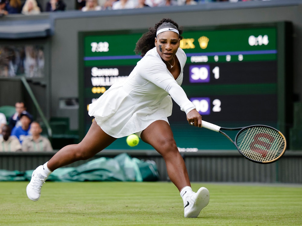 Serena Williams während eines Tennis-Matches.