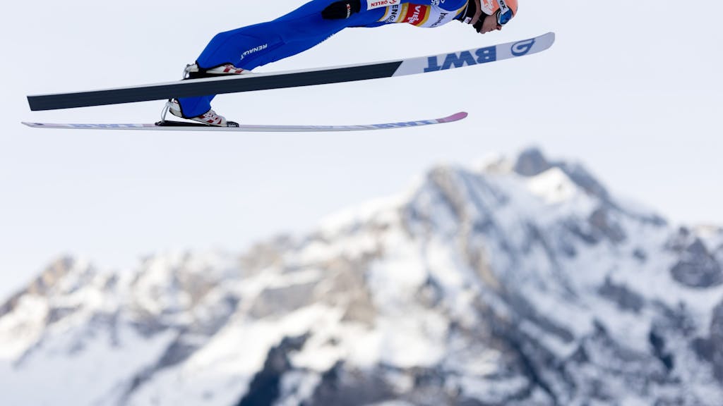 Skispringen: Dawid Kubacki aus Polen in Aktion.&nbsp;