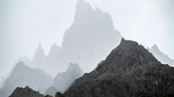 Der Cerro Fitzroy liegt im Grenzgebiet zwischen Chile und Argentinien und in unmittelbarer Nähe zum Cerro Torre. (Symbolbild)