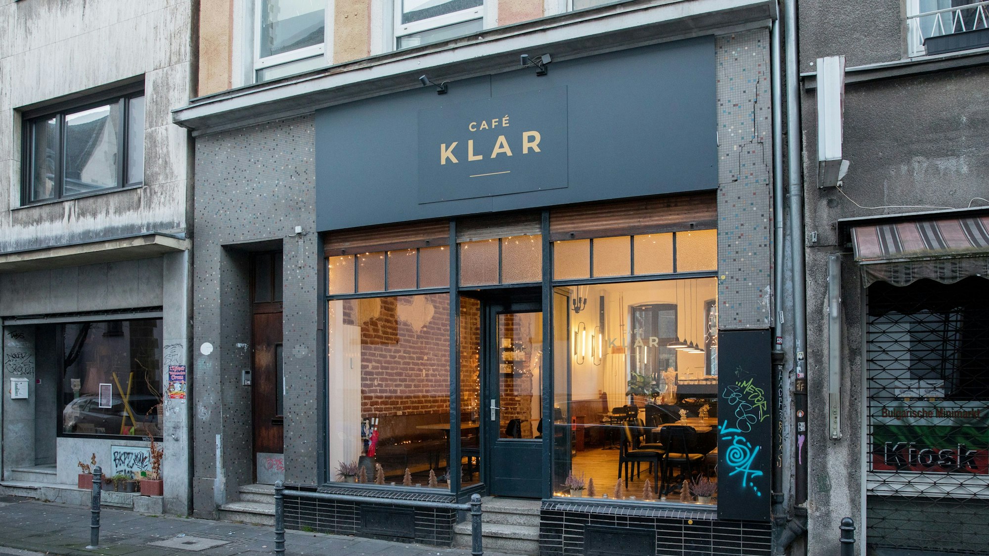 Außenansicht des Café Klar in Köln-Ehrenfeld