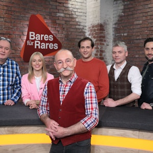 Die „Bares für Rares“-Stars Walter Lehnertz, Elisabeth Nüdling, Horst Lichter, Julian Schmitz-Avila, Christian Vechtel, David Suppes