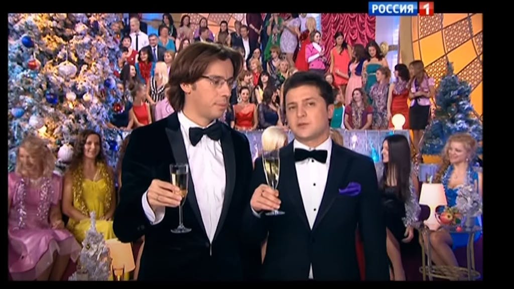 Neujahrsshow 2013 des russischen Staatssenders Rossija 1 mit dem damaligen Komiker und heutigen ukrainischen Präsidenten Wolodymyr Selenskyj und Co-Moderator Maxim Galkin.