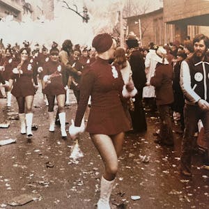 Frauen im Karneval, Rosenmontagszug 1978, aus Michael Euler-Schmidt und Macus Leifeld „Der Kölner Rosenmontagszug“. 