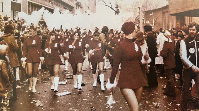 Frauen im Karneval, Rosenmontagszug 1978, aus Michael Euler-Schmidt und Macus Leifeld „Der Kölner Rosenmontagszug“.