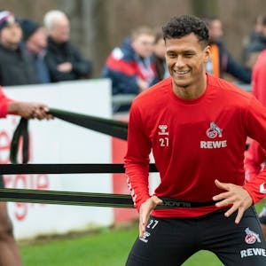 Stürmer-Neuzugang Davie Selke trainiert beim Bundesligisten 1. FC Köln