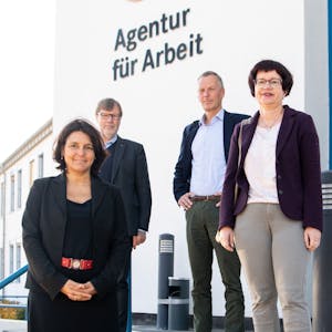 Anja Daub, Uwe Günther, Georg Stoffels und Waltraud Gräfen posieren für ein Foto