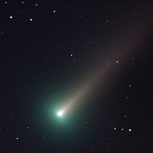 Symbolfoto. Das Foto zeigt den Komet „C/2021 A1 Leonard“ im Jahr 2021.