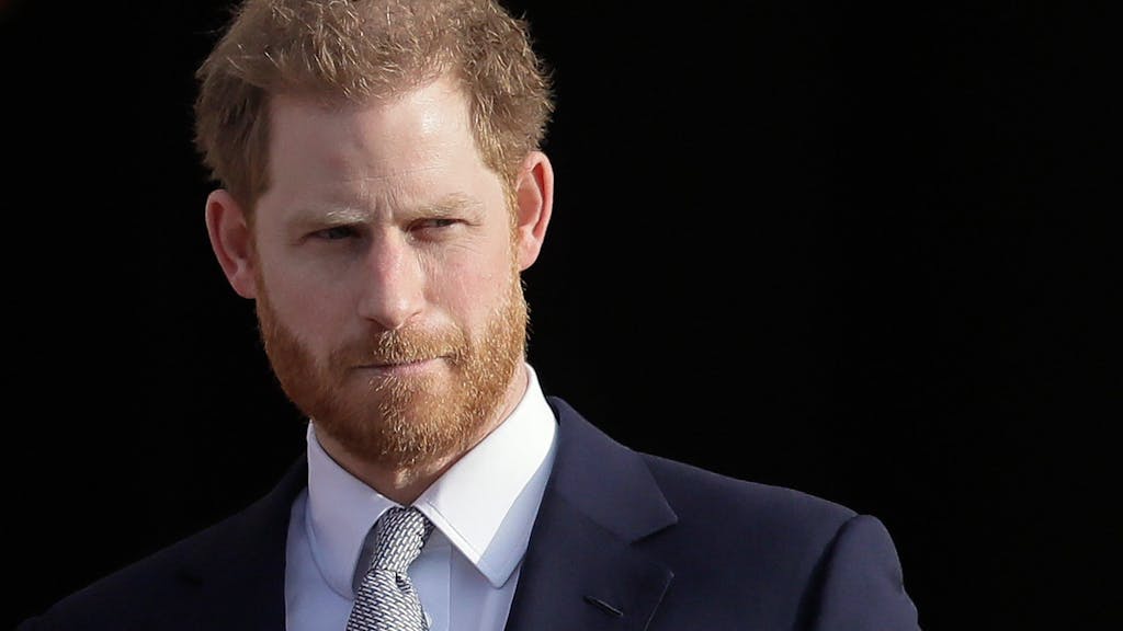 Der britische Prinz Harry steht am 16. Januar 2020 in den Gärten des Buckingham Palastes.