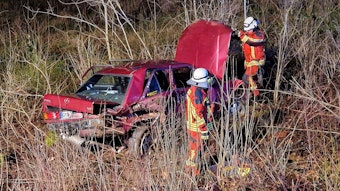 Bielstein. Beim einem Unfall in der Nacht auf Samstag  auf der Autobahn ist das einzige beteiligte Fahrzeug völlig zerstört worden. 