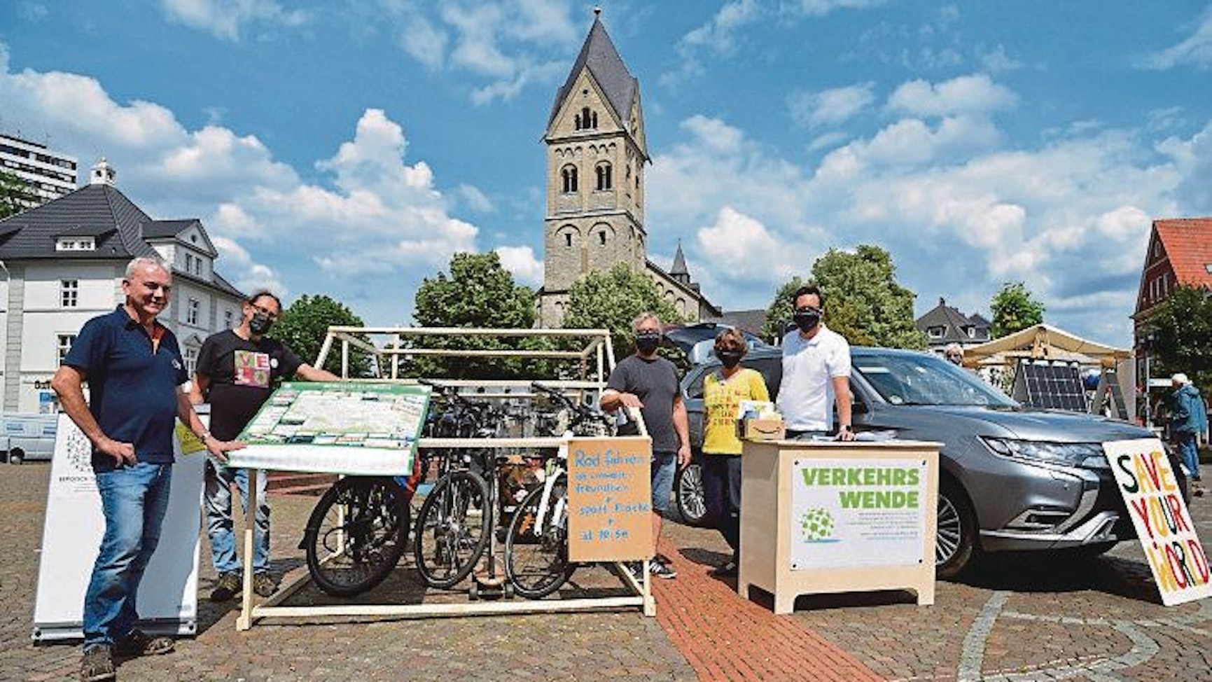 Klimafreunde Rhein Berg Aktionstag auf dem Konrad Adenauer Platz.



