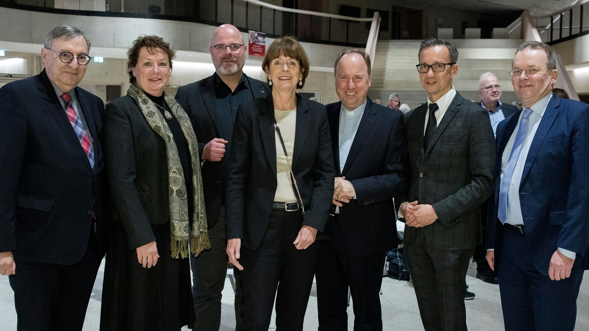 Abraham Lehrer, Anne Henk-Hollstein, Gregor Stiels, Henriette Reker, Robert Kleine, Falk Schnabel und Bernhard Seiger (von links nach rechts)