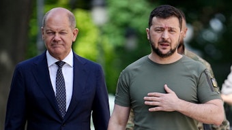 Der ukrainische Präsident Wolodymyr Selenskyj (r.) empfing Mitte Juni Kanzler Olaf Scholz in Kyjiw.