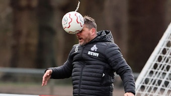 Steffen Baumgart ließ seine Spieler am Mittwoch (11. Januar) ans Kopfballpendel.