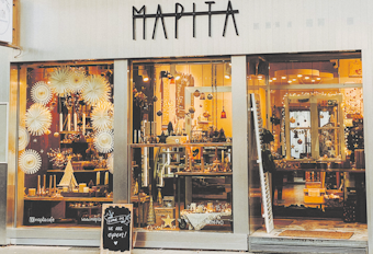 Das Schaufenster von Mapita in Dellbrück belegte bei der Publikumswahl den ersten Platz. 