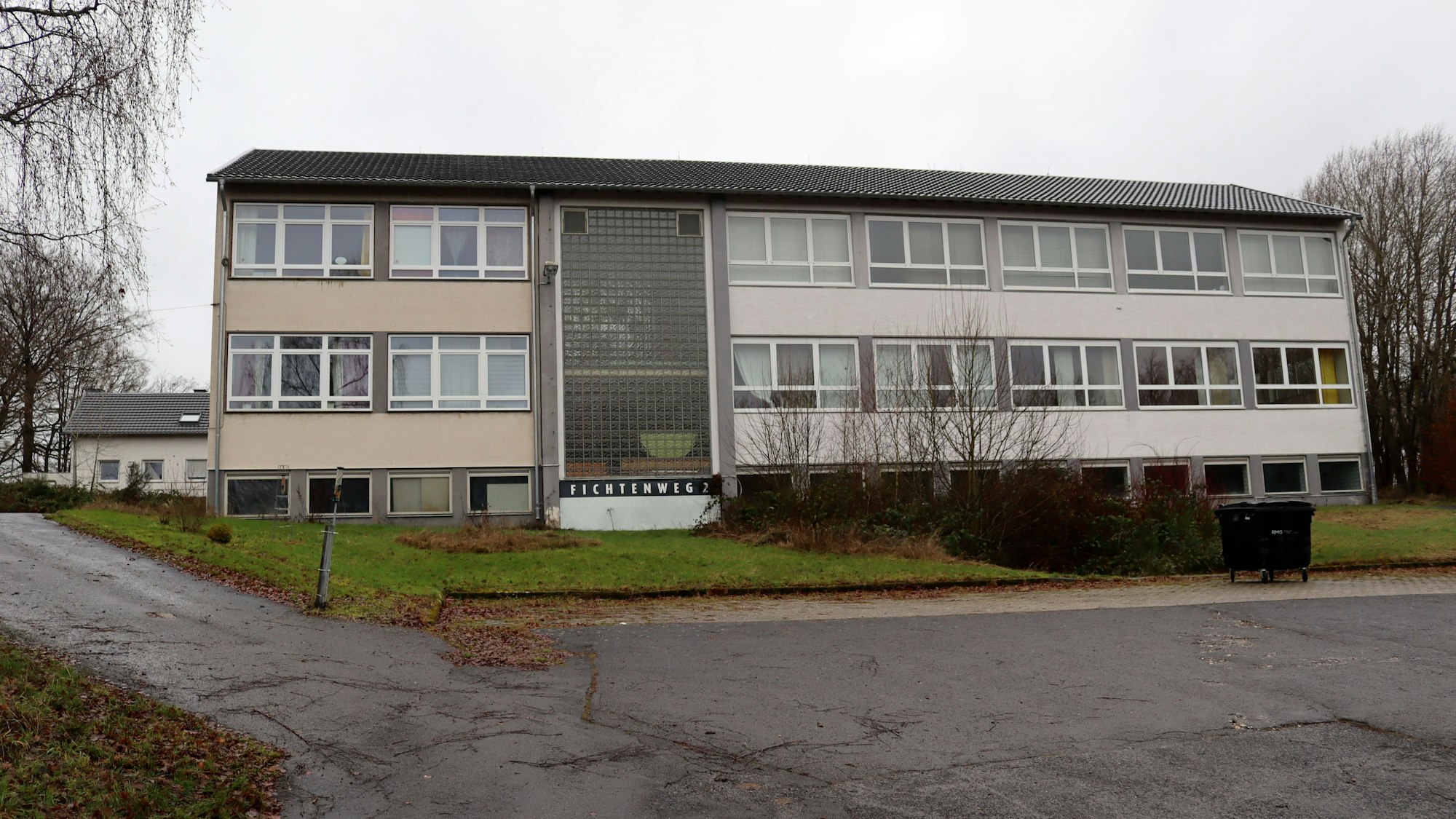 Die ehemalige Grundschule in Nitterscheid soll nach dem Willen der Stadt Flüchtlingsunterkunft bleiben.