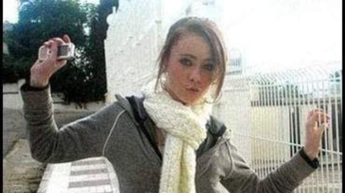 Das Foto zeigt die vermisste Amy Fitzpatrick, ein irisches Mädchen, das vor rund 15 Jahren in Spanien verschwand. Es wurde von der Familie auf dem Facebook-Account geteilt, mit dem sie ihrer gedenkt.
