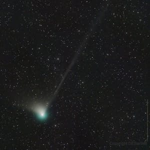 Der grüne Komet C/2022 E3 auf einer Aufnahme der NASA. Der Komet kommt der Erde Ende Januar so nah wie seit 50.000 Jahren nicht mehr.