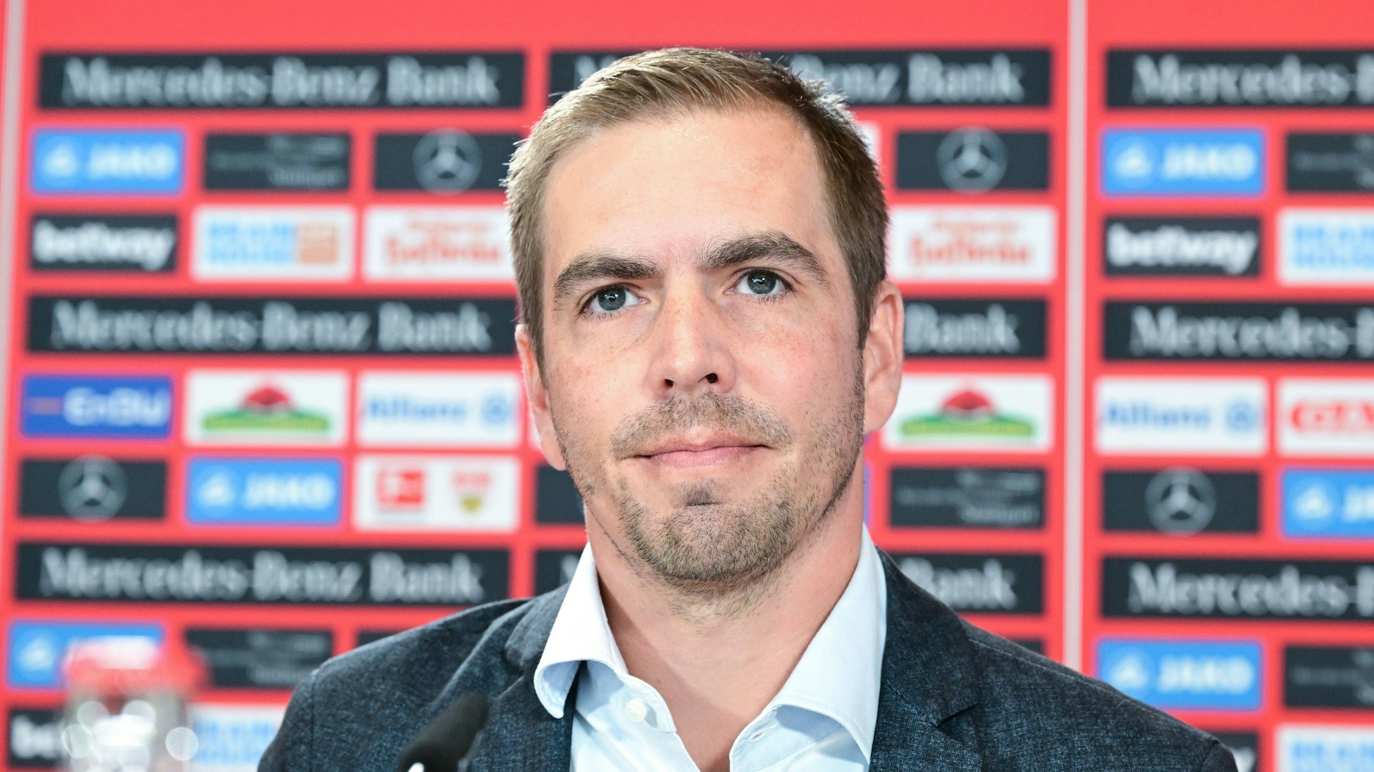Der frühere Fußball Bundesligaspieler Philipp Lahm, aufgenommen bei einer Pressekonferenz des Bundesligavereins VfB Stuttgart.
