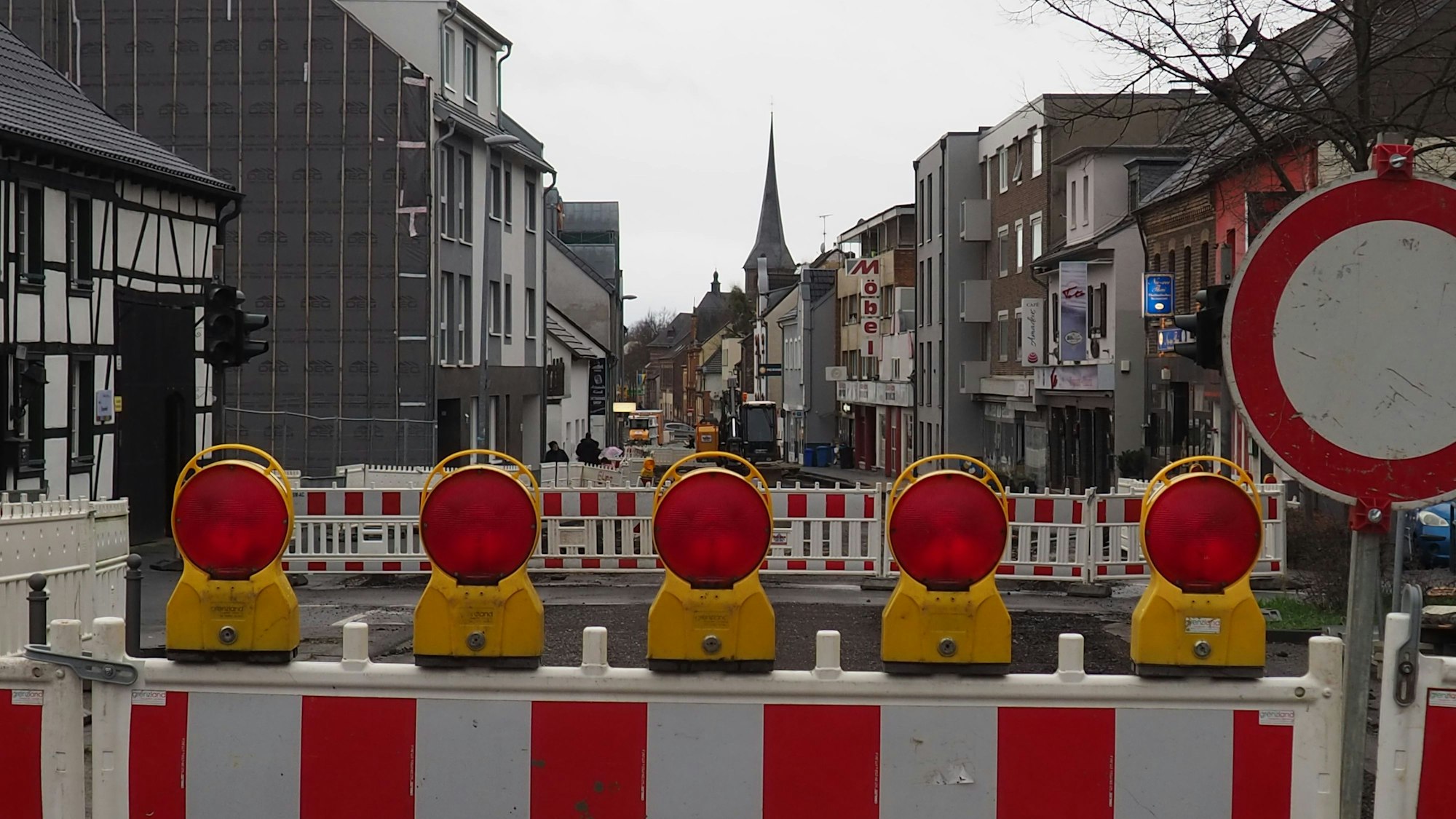 Baustellabsperrungen an Carl-Schurz-Straße in Liblar.