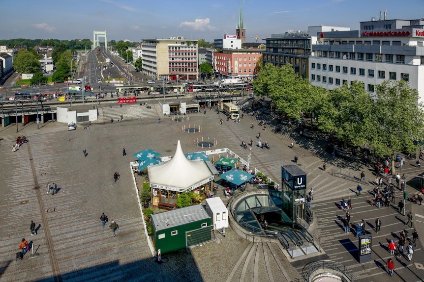 Blick auf den Wiener Platz in Köln Mülheim