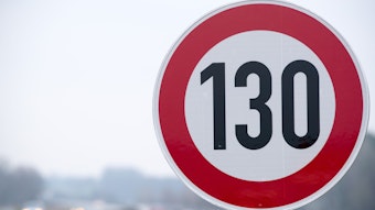 Soll Tempo 130 auf deutschen Autobahnen eingeführt werden?