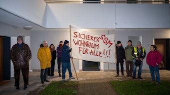 Protestkundgebung gegen Zwangsräumung von sechsköpfiger Familie in Gremberghoven