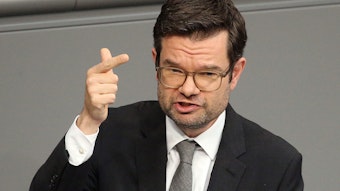 Marco Buschmann (FDP), Bundesjustizminister, spricht im Deutschen Bundestag.