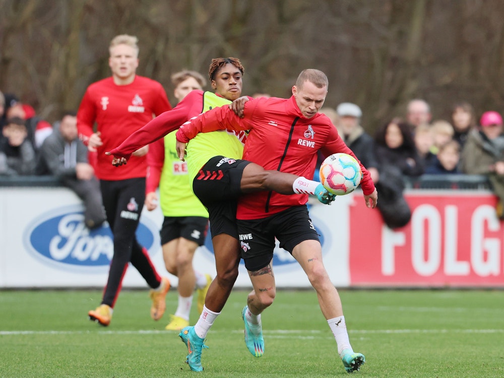 1. FC Köln, Training, von links: Justin Diehl, Ondrej Duda (1. FC Köln), 06.01.2023, Bild: Herbert Bucco