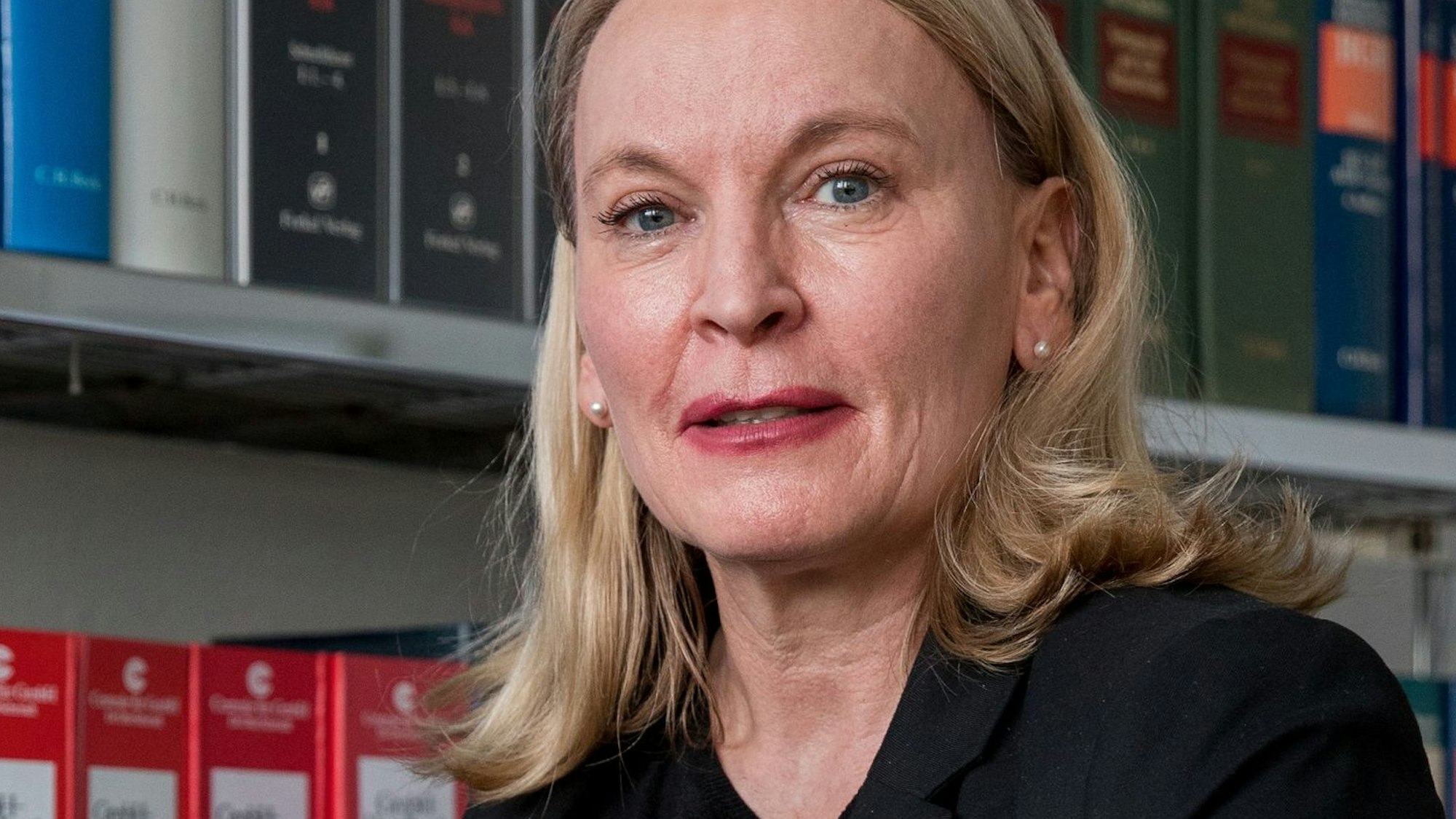 Die Kölner Rechtsanwältin Nicole Langen




