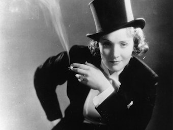 Marlene Dietrich im Frack.