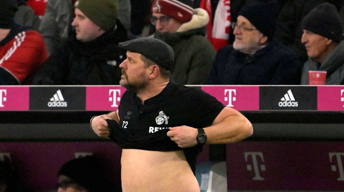 FC-Trainer Steffen Baumgart bauchfrei in München.