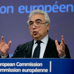 Der Exekutivdirektor der Internationalen Energieagentur Fatih Birol spricht während einer Medienkonferenz zum Thema Energie am EU-Hauptsitz in Brüssel.