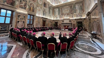 Die deutschen Bischöfe warten auf die Ankunft von Papst Franziskus.