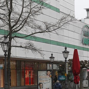 Die Kaufhof-Filiale in der Siegburger Innenstadt.