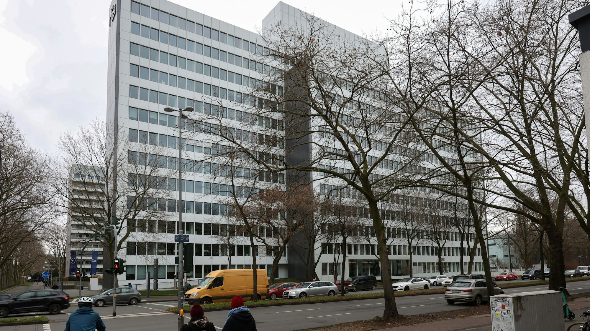Die Deutsche Lufthansa Aktiengesellschaft hat ihren Firmensitz in Köln – und denkt über einen Umzug nach.
