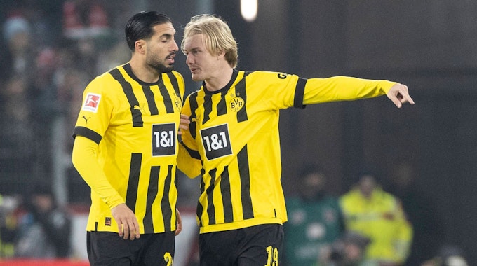 Dortmunds Emre Can und Julian Brandt diskutieren.
