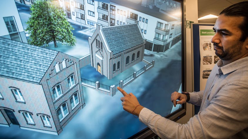 Virtuelles 3-D-Modell der Synagoge Lessing- / Altstadtstraße. Ktasteramts-Mitarbeiter Jorge Fernandez hats mit erstellt. Foto: Ralf Krieger