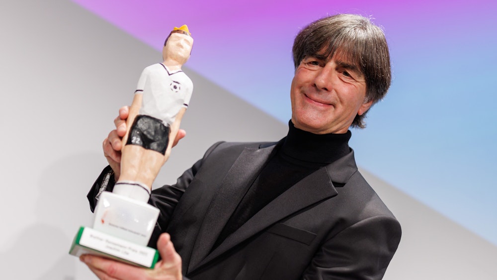 Joachim Löw erhält den Walther-Bensemann-Preis.