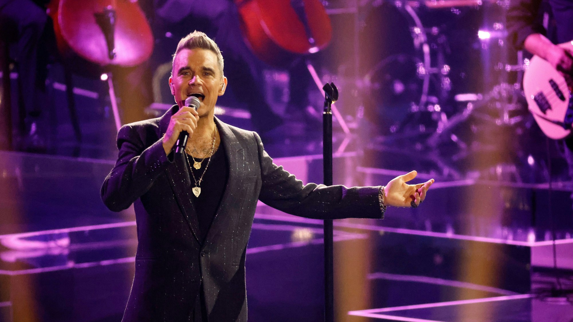 Der britische Popstar Robbie Williams tritt bei der ZDF-Show «Wetten, dass..?» auf. 