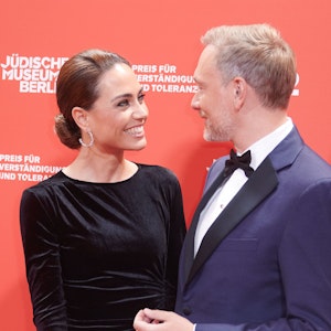 Moderatorin Franca Lehfeldt zusammen mit ihrem Ehemann, FDP-Chef und Finanziminister Christian Lindner (hier im November 2022 bei der Verleihung des Preises für Verständigung und Toleranz in Berlin).